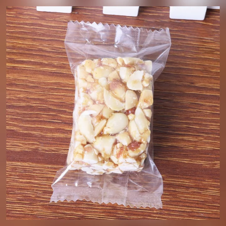 Zipper pouch for nuts